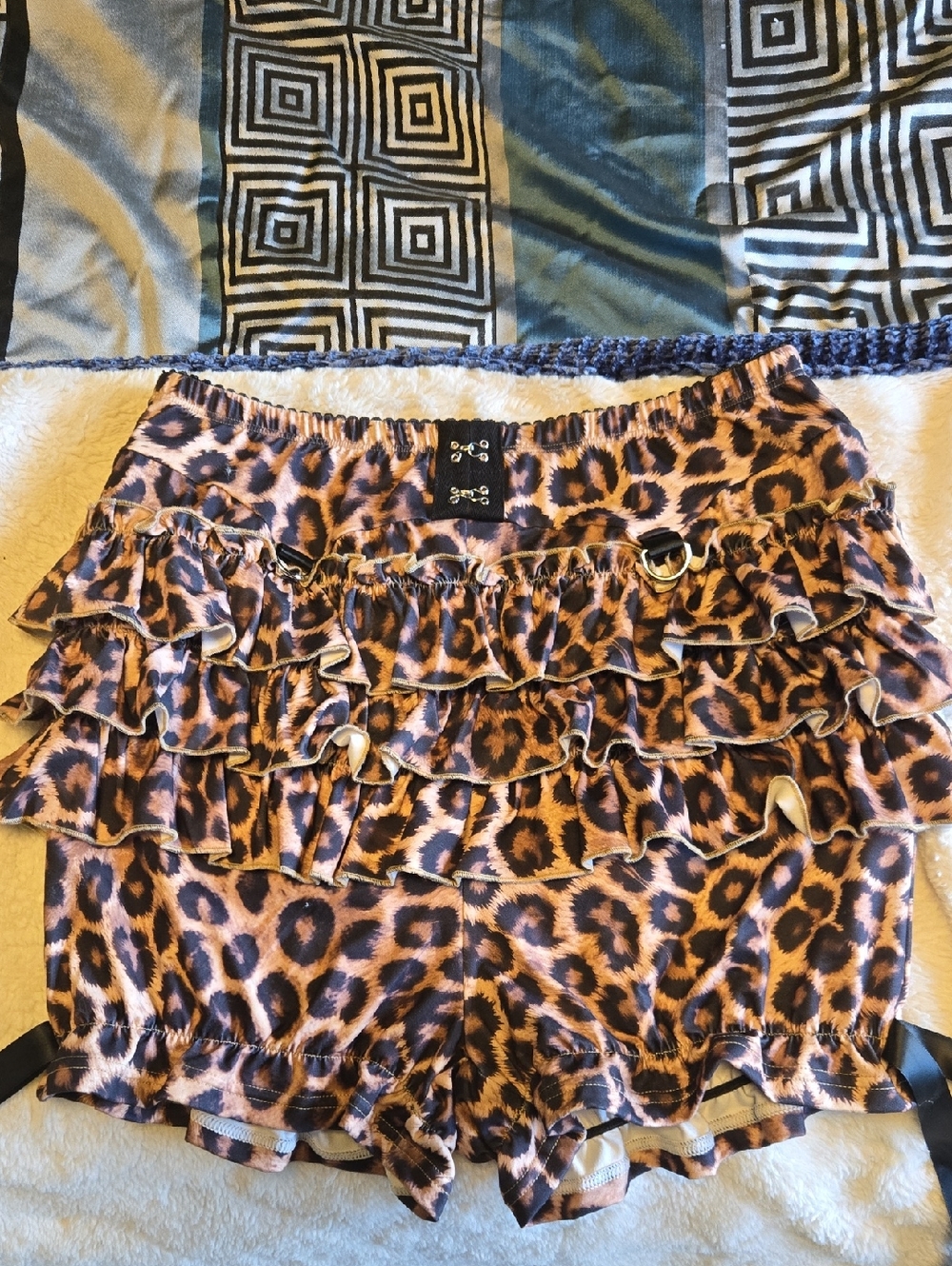 NWT Forest INK Ruffled Leopard Print Shorts